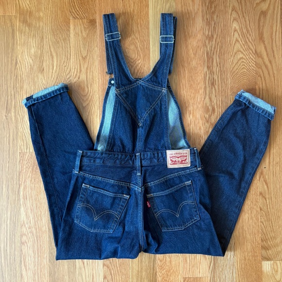 Authentic Levi’s overalls - Picture 4 of 6